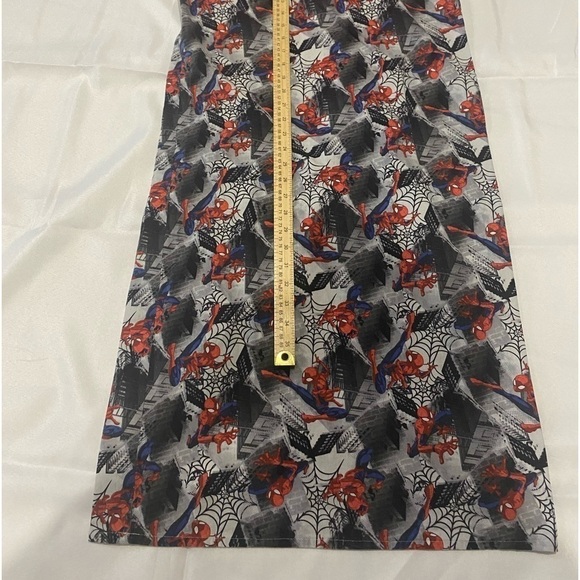 Oversized Spider-Man printed pillow case with the name Gavin embroidered - Picture 2 of 4